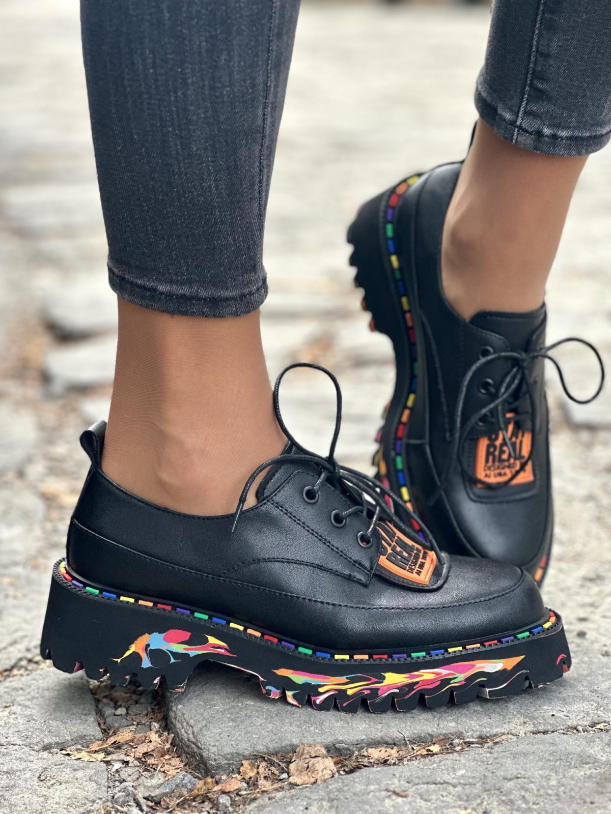 Wyjątkowe Półbuty ze Skóry Naturalnej