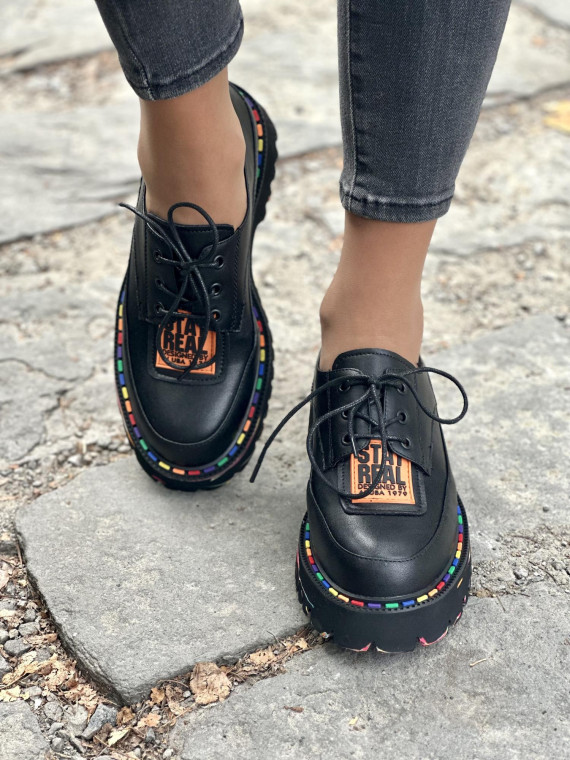 Wyjątkowe Półbuty ze Skóry Naturalnej