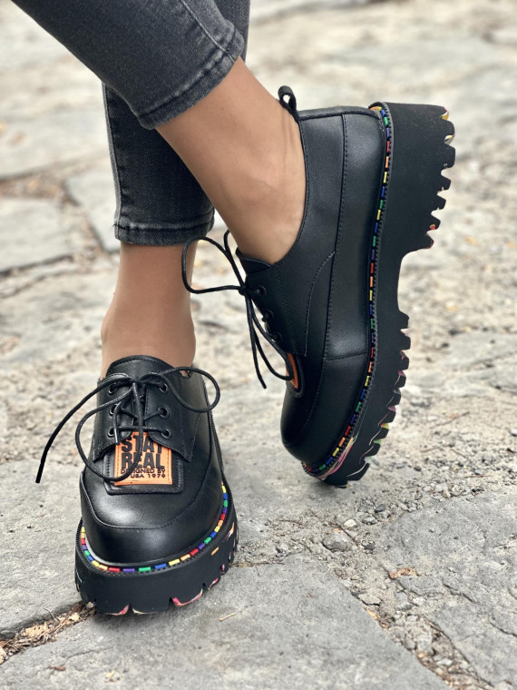 Wyjątkowe Półbuty ze Skóry Naturalnej