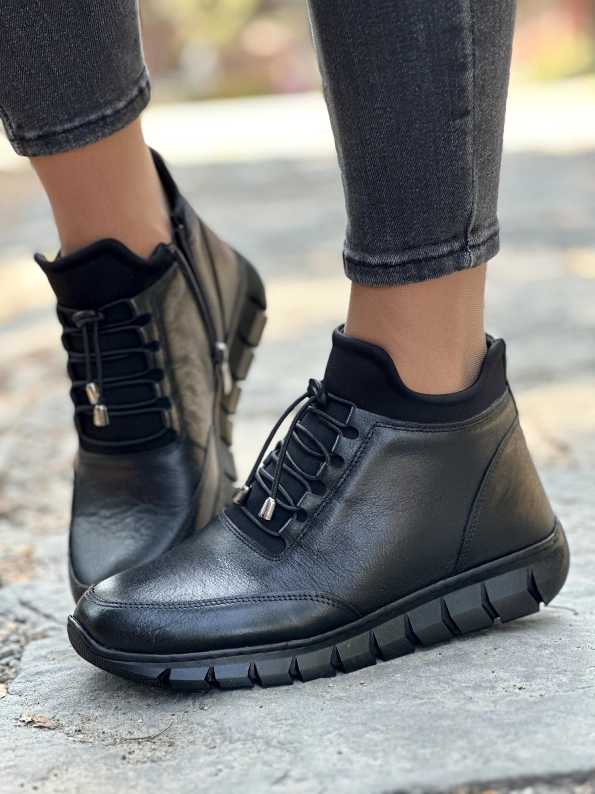 Eleganckie Botki ze Skóry Naturalnej