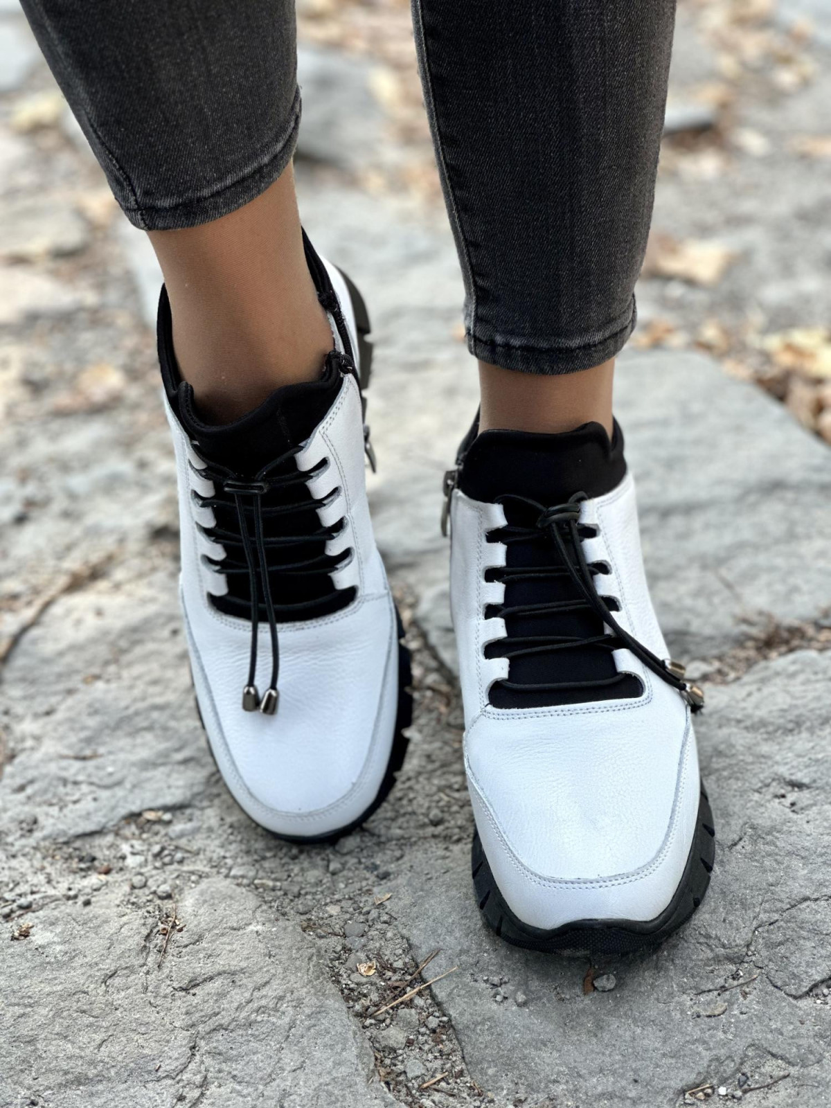 Nowoczesne Botki ze Skóry Naturalnej