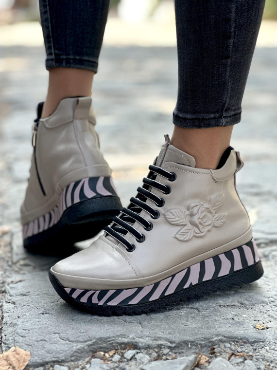 Nowoczesne Botki ze Skóry Naturalnej