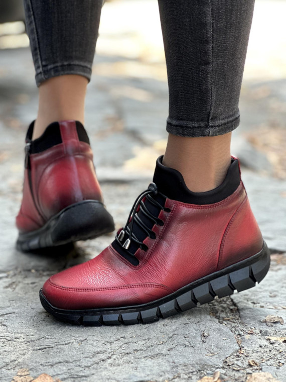 Stylowe Czerwone Botki ze Skóry Naturalnej