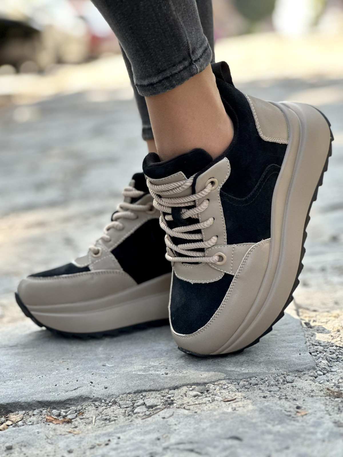 Stylowe Sneakersy ze Skóry Naturalnej