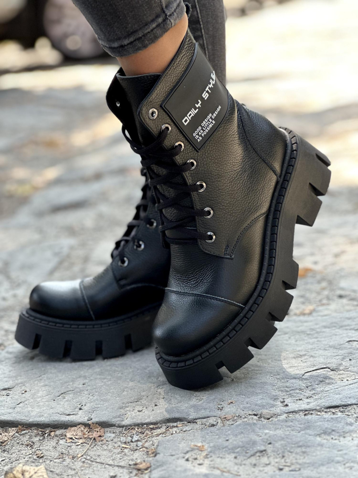 Czarne skórzane trapery OLEKSY Polskiej produkcji