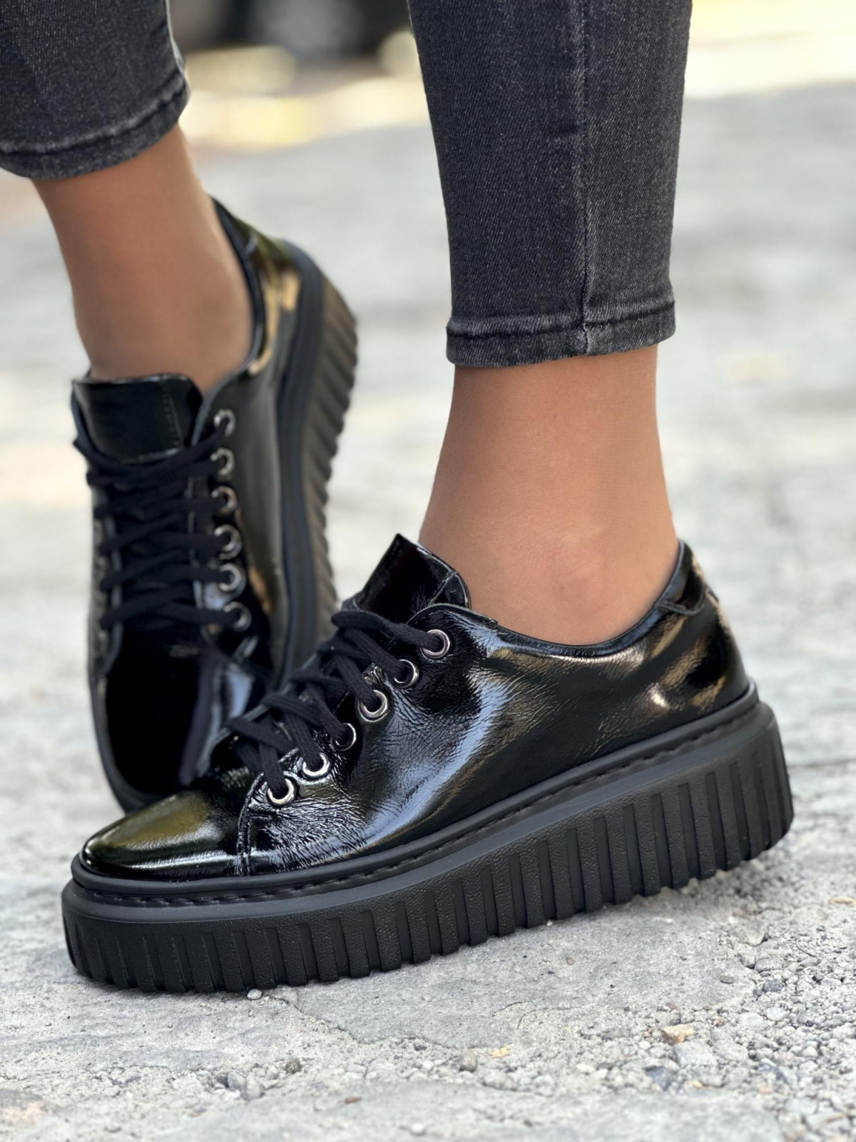 Eleganckie i nowoczesne skórzane trampki OLEKSY Polskiej produkcji