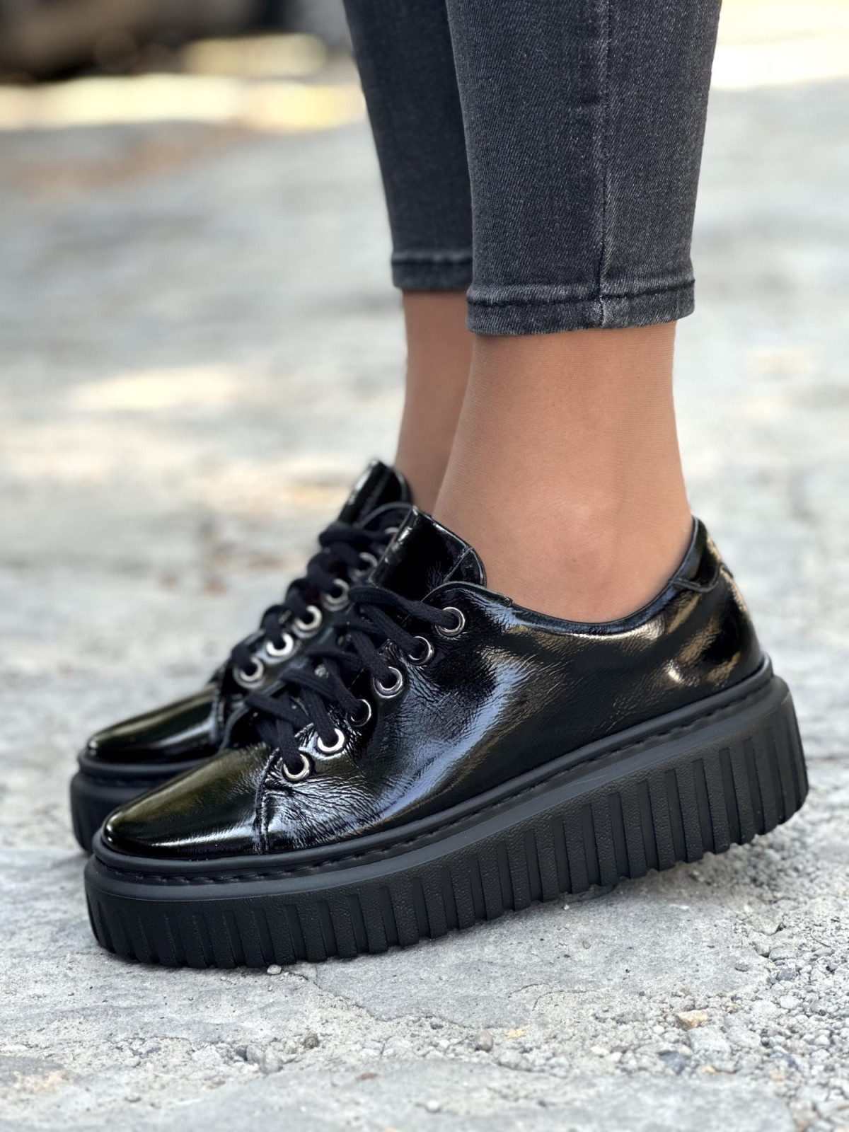 Eleganckie i nowoczesne skórzane trampki OLEKSY Polskiej produkcji