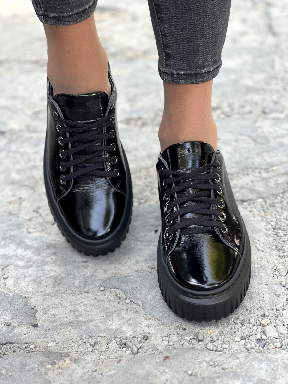 Eleganckie i nowoczesne skórzane trampki OLEKSY Polskiej produkcji