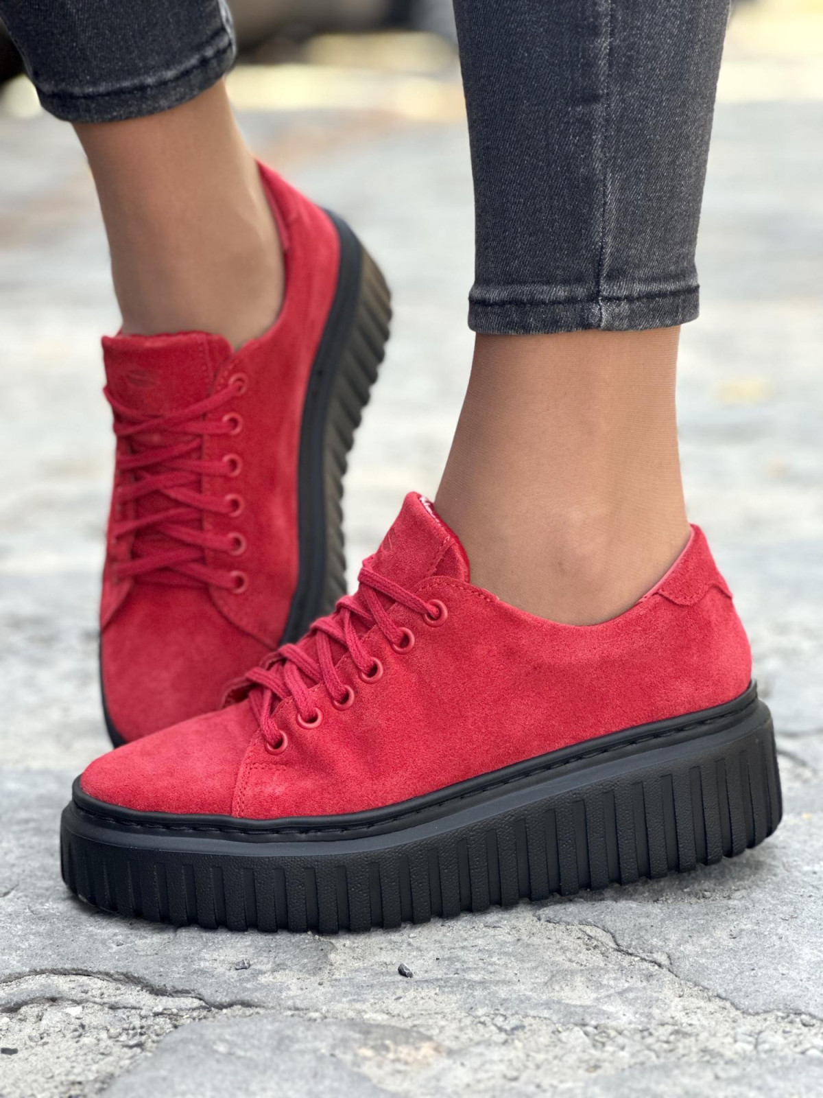 Niezwykle stylowe trampki skórzane OLEKSY Polskiej produkcji