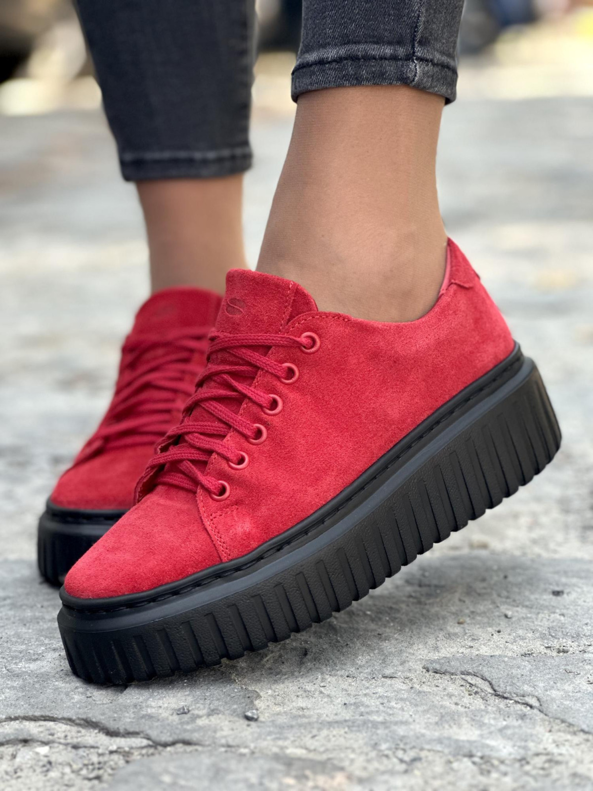 Niezwykle stylowe trampki skórzane OLEKSY Polskiej produkcji