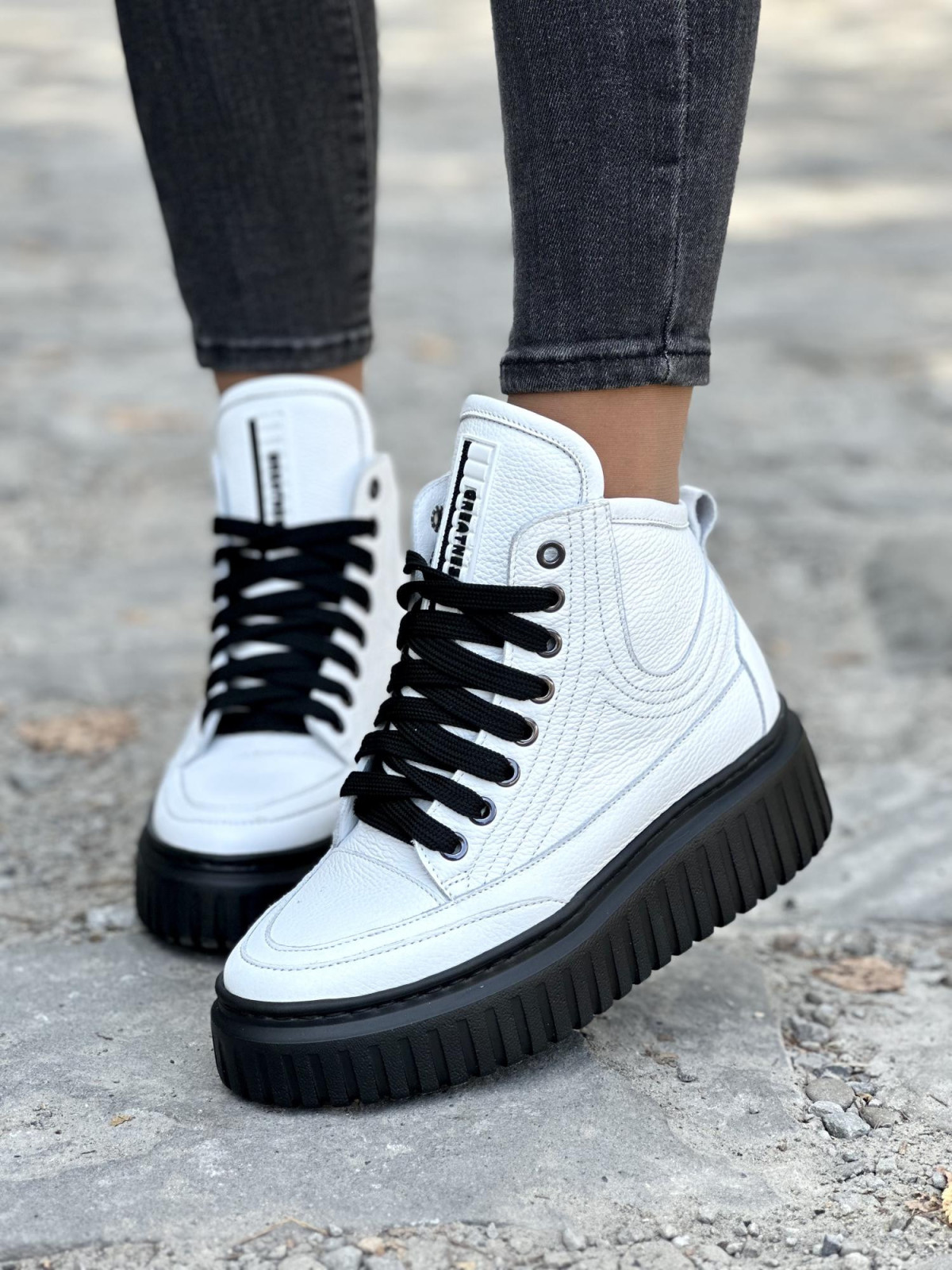 Nowoczesne sneakersy OLEKSY ze skóry Polskiej produkcji