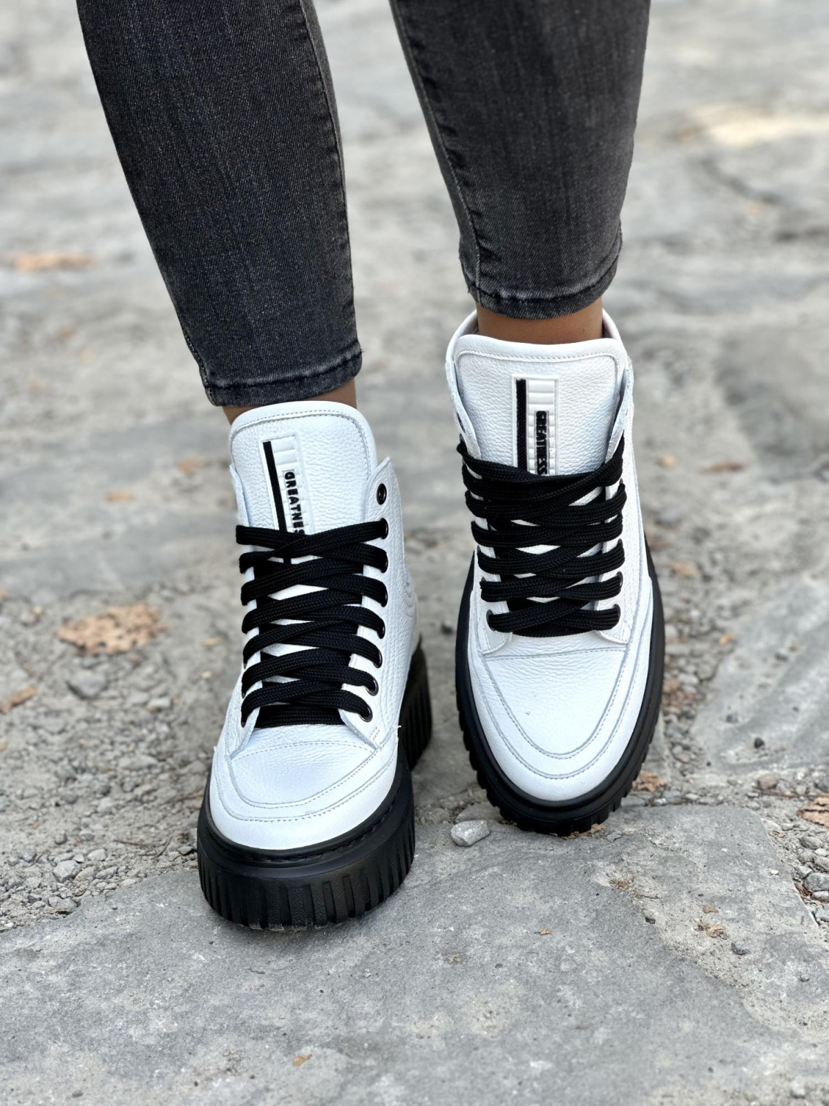 Nowoczesne sneakersy OLEKSY ze skóry Polskiej produkcji