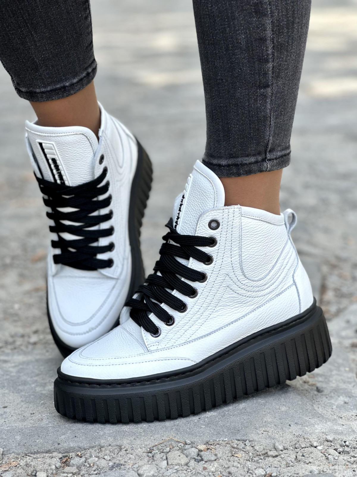 Nowoczesne sneakersy OLEKSY ze skóry Polskiej produkcji