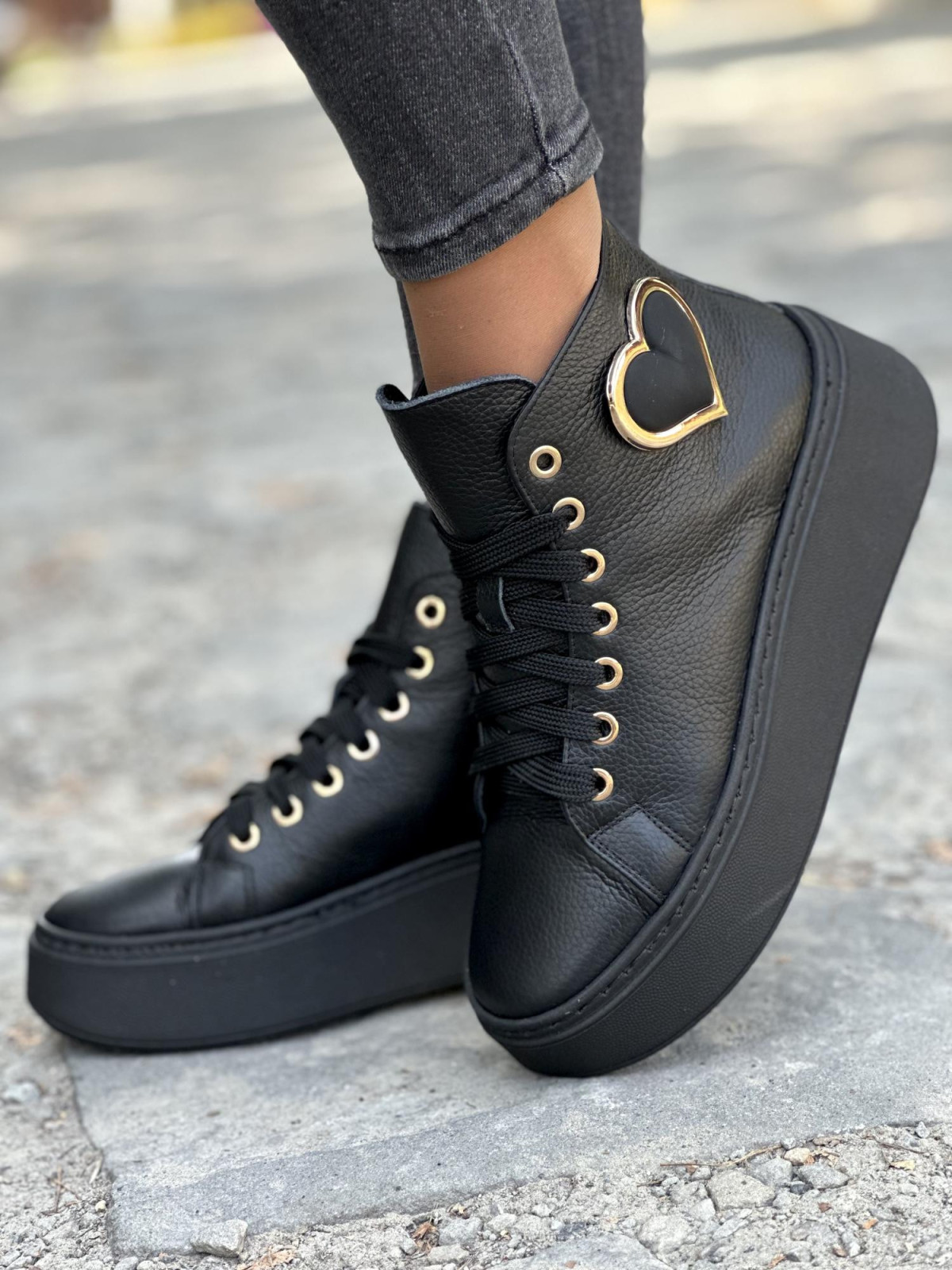 Wyjątkowe skórzane trampki OLEKSY Polskiej produkcji