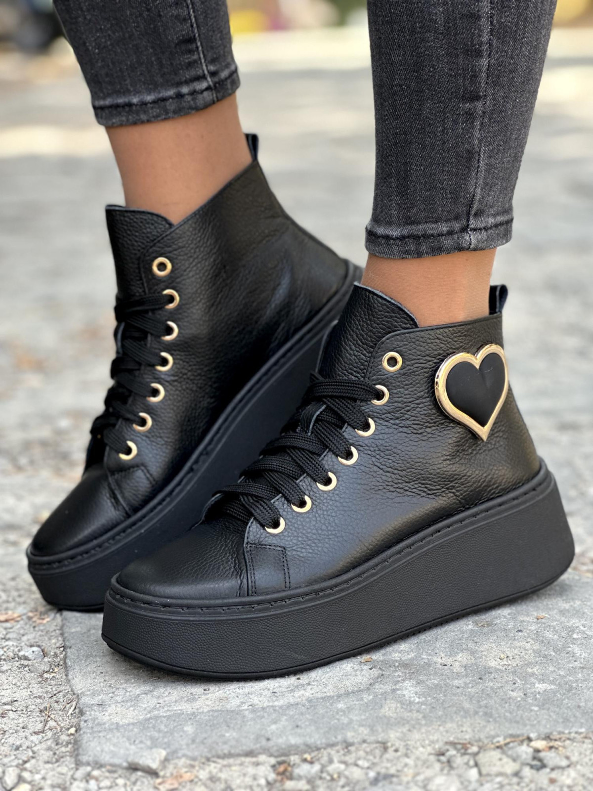 Wyjątkowe skórzane trampki OLEKSY Polskiej produkcji