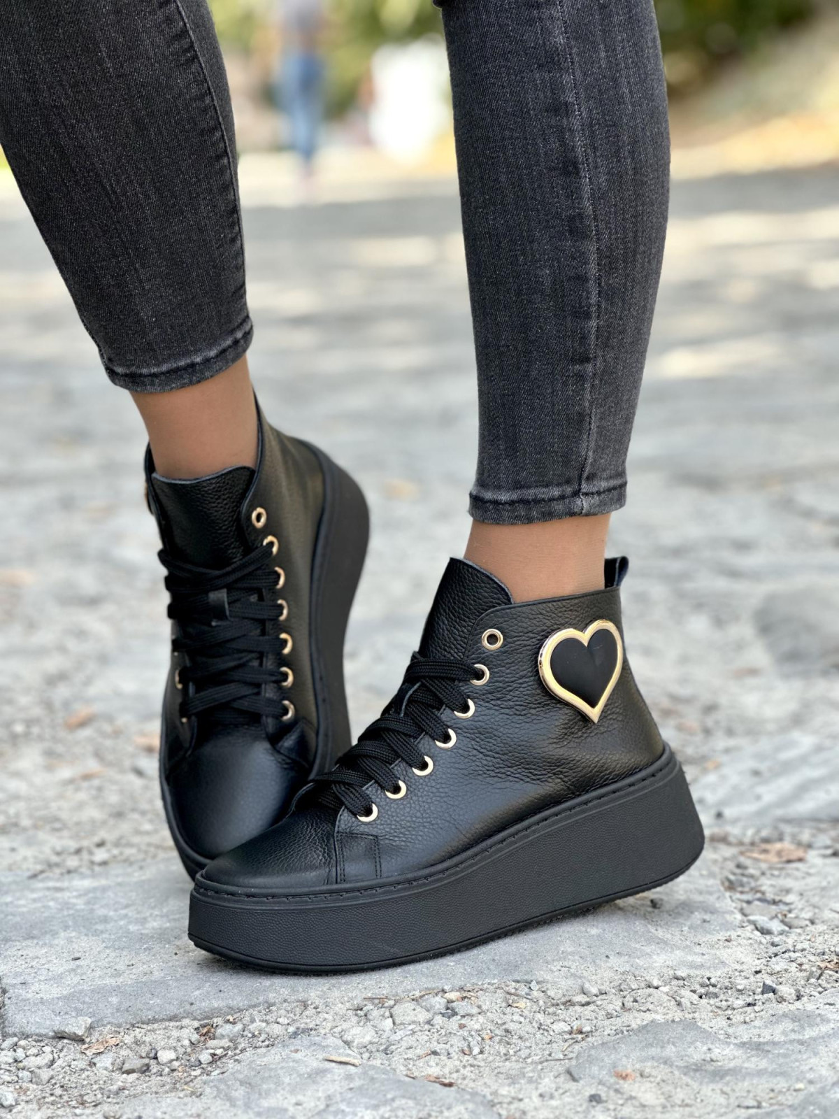 Wyjątkowe skórzane trampki OLEKSY Polskiej produkcji