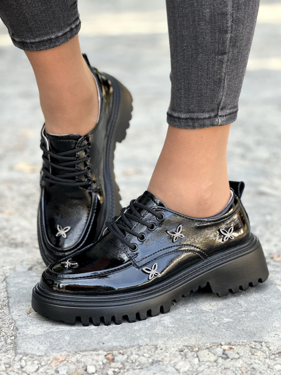 Eleganckie i stylowe półbuty ze skóry naturalnej