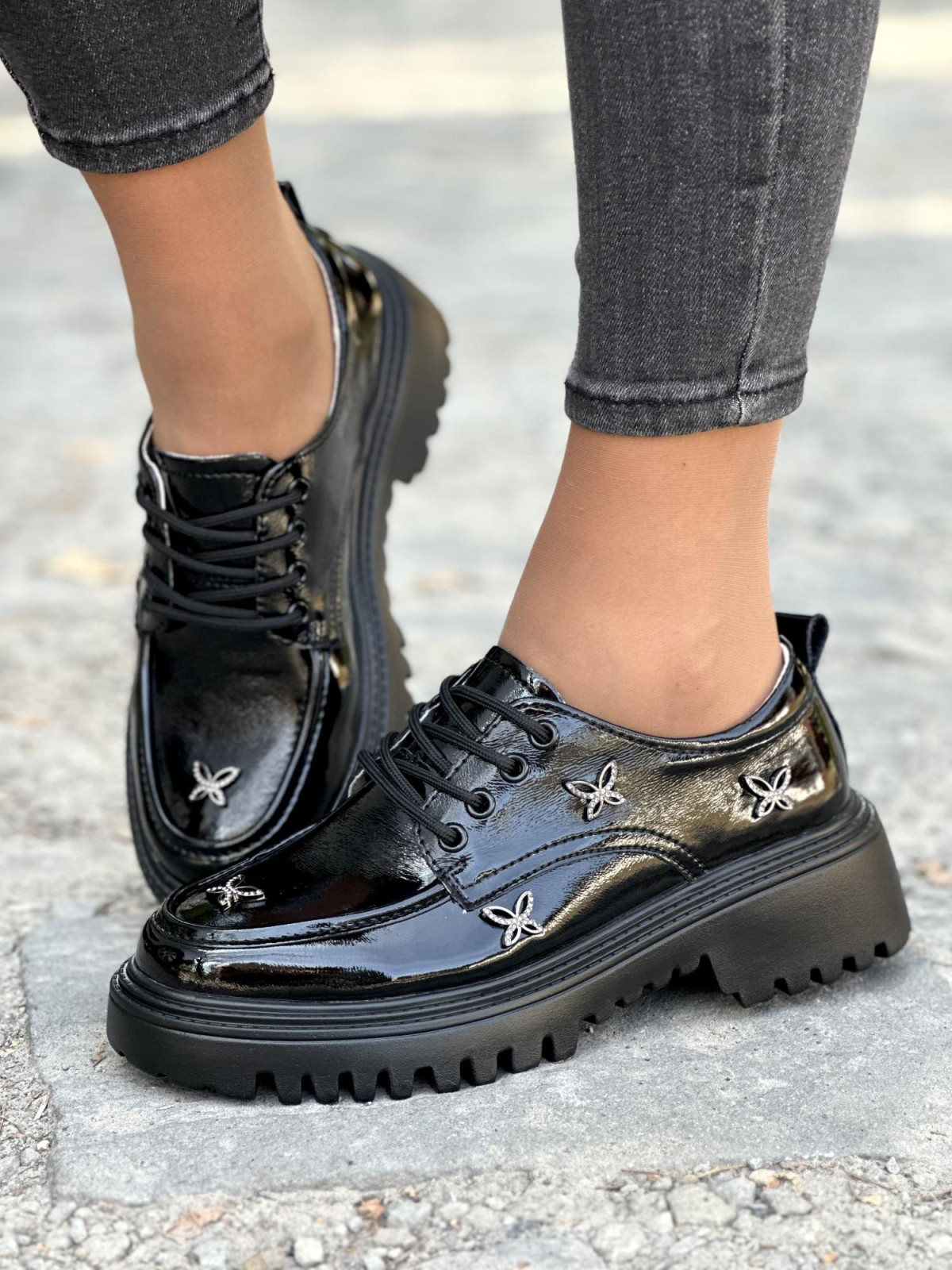 Eleganckie i stylowe półbuty ze skóry naturalnej