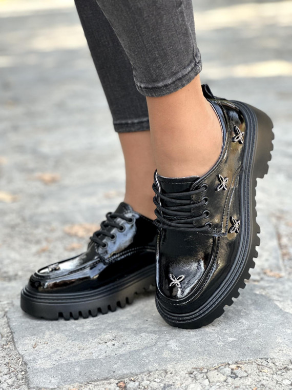 Eleganckie i stylowe półbuty ze skóry naturalnej