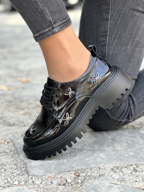 Eleganckie i stylowe półbuty ze skóry naturalnej