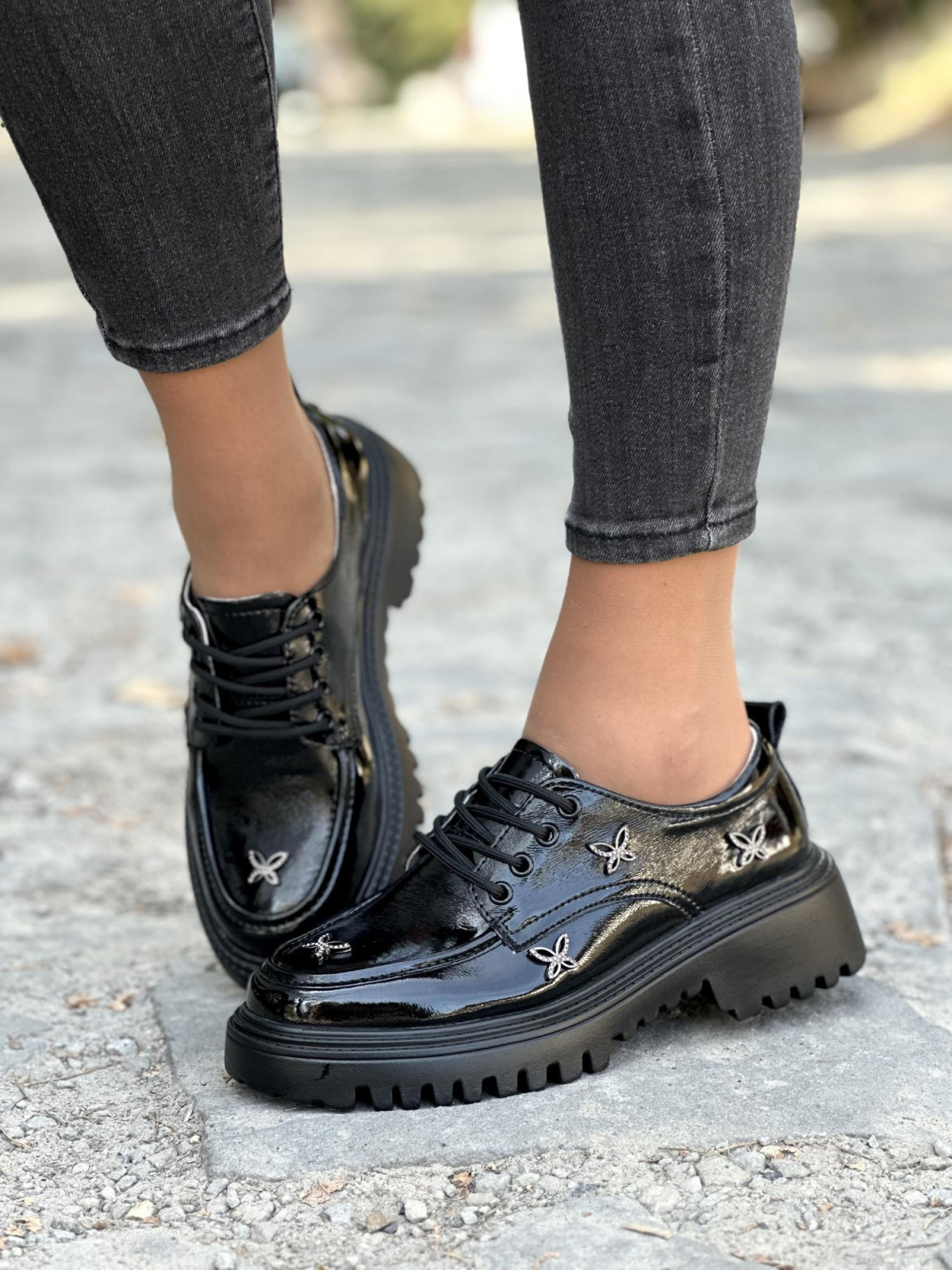 Eleganckie i stylowe półbuty ze skóry naturalnej