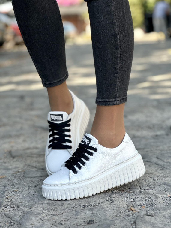 Wyjątkowe skórzane trampki OLEKSY Polskiej produkcji