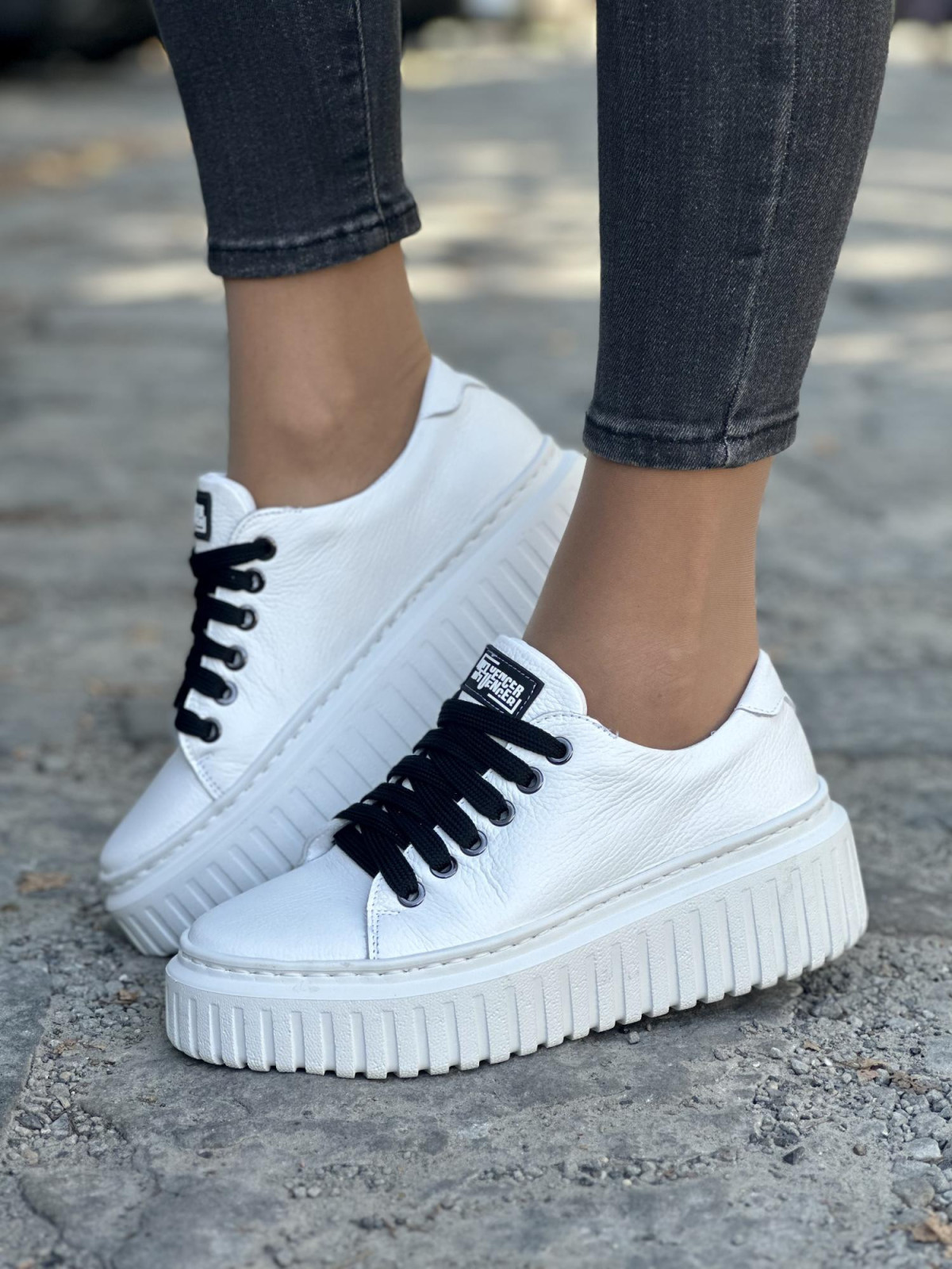 Wyjątkowe skórzane trampki OLEKSY Polskiej produkcji