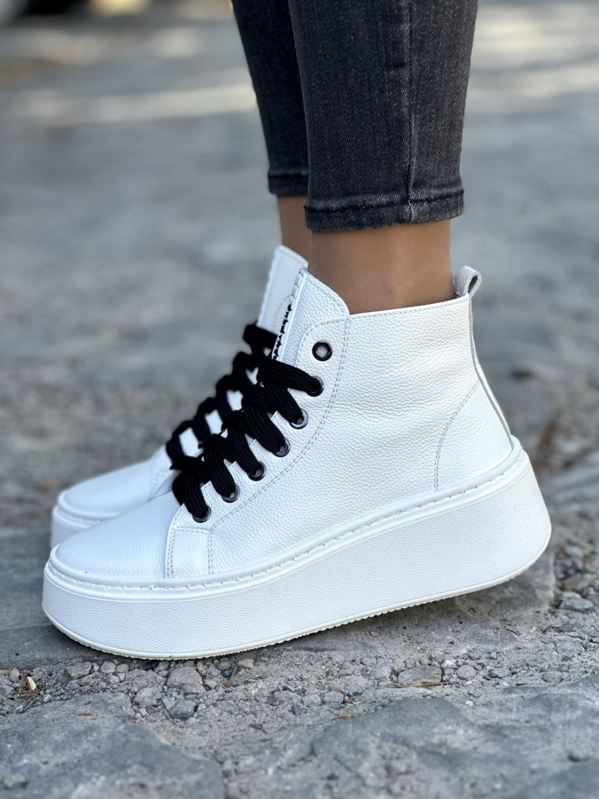 Sneakersy OLEKSY ze skóry Polskiej produkcji