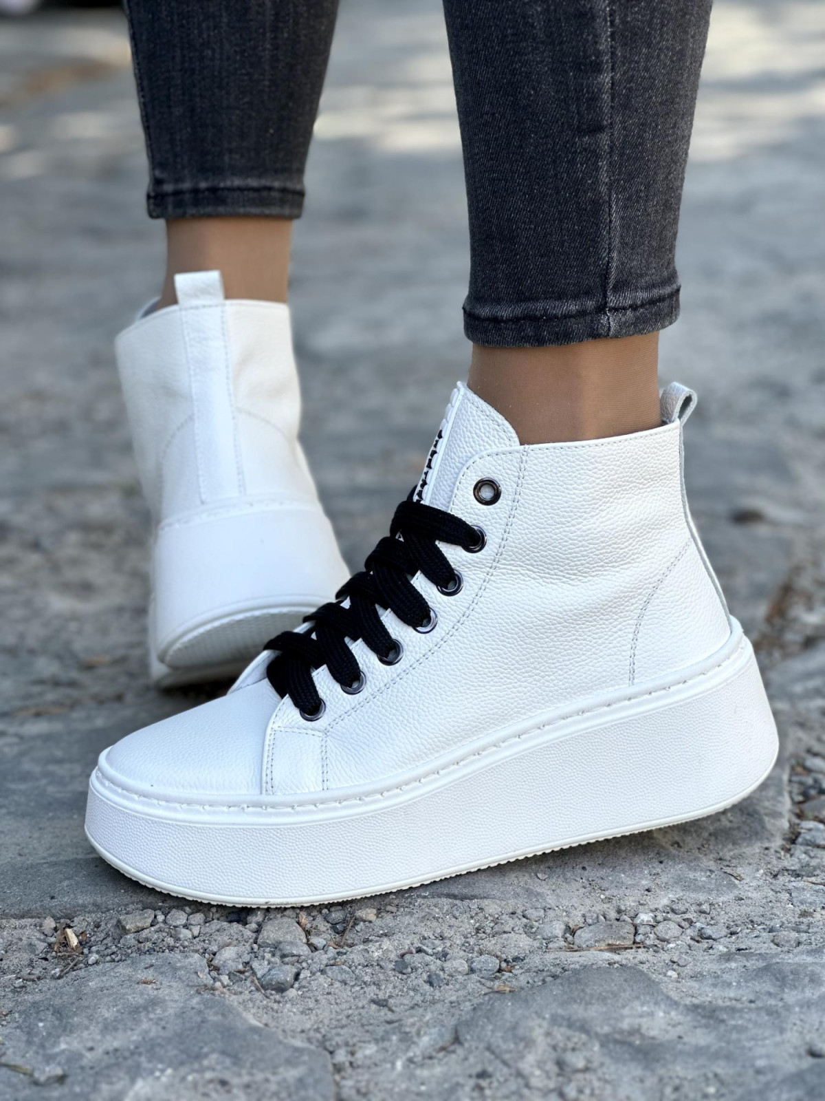 Sneakersy OLEKSY ze skóry Polskiej produkcji