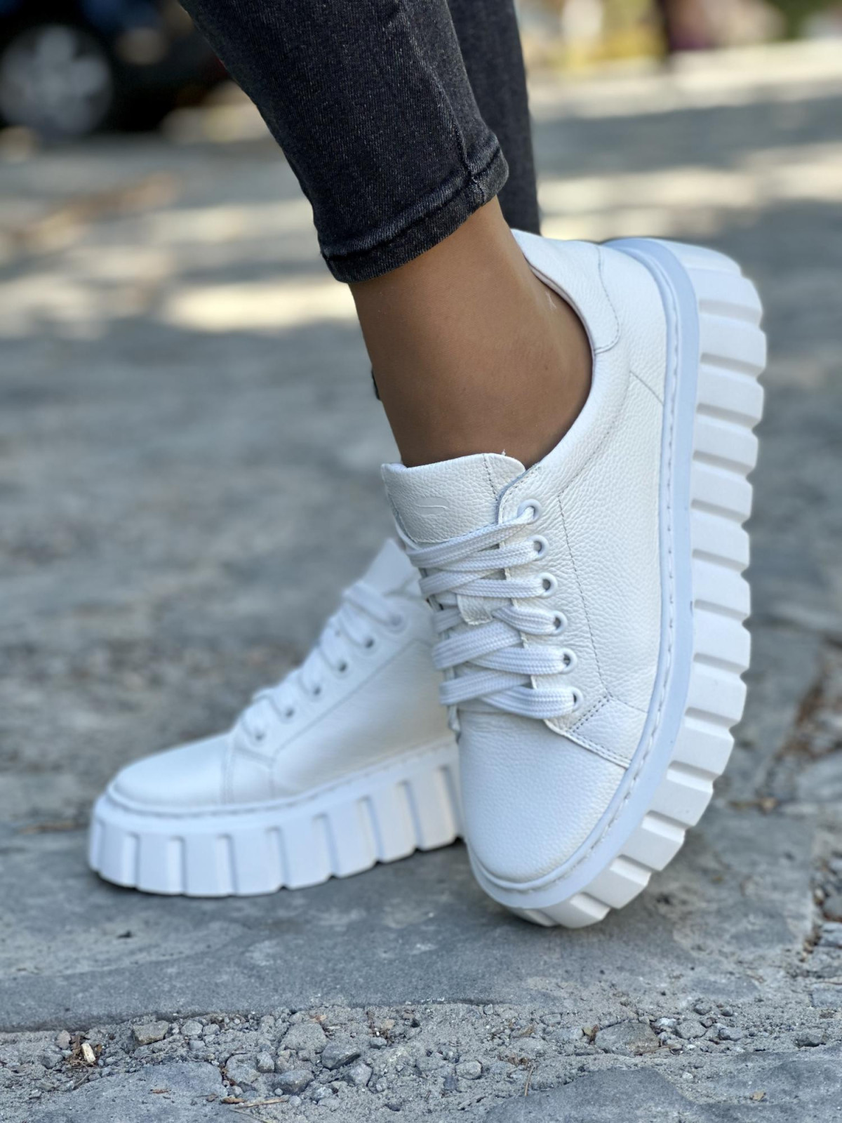 Białe trampki damskie skórzane OLEKSY polskiej produkcji