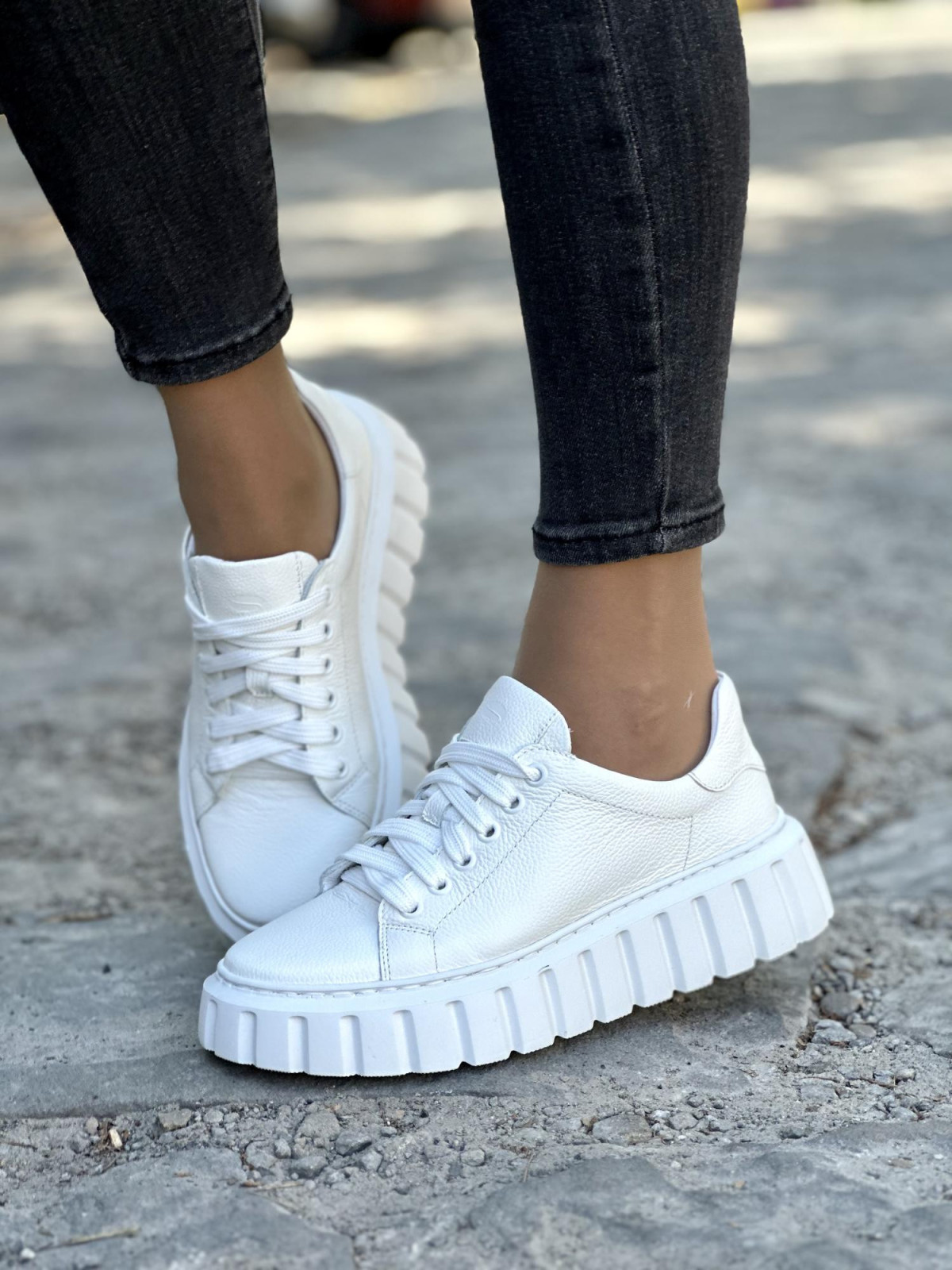 Białe trampki damskie skórzane OLEKSY polskiej produkcji