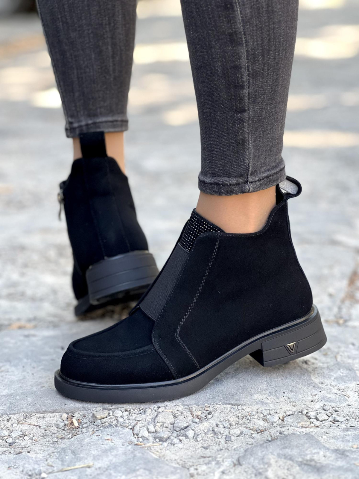 Unikalne botki ze skóry naturalnej