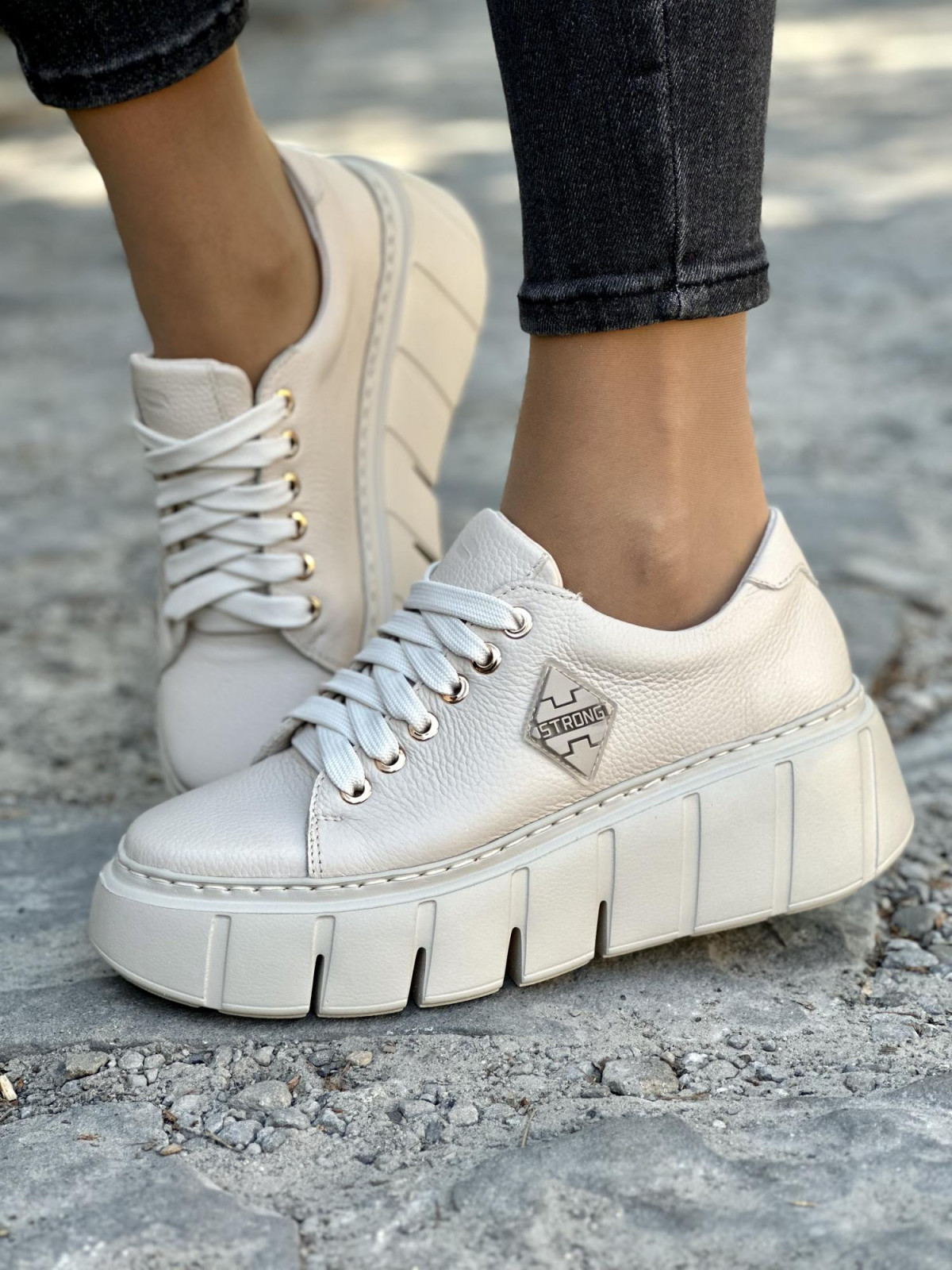 Wyjątkowe skórzane trampki OLEKSY Polskiej produkcji