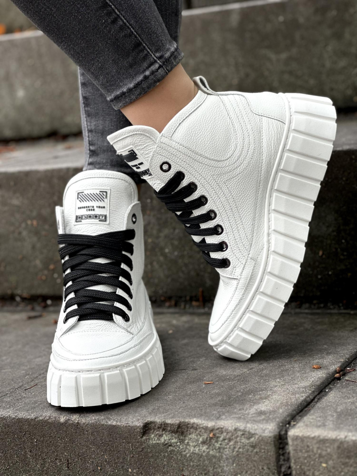 Stylowe trampki OLEKSY ze skóry naturalnej Polskiej produkcji