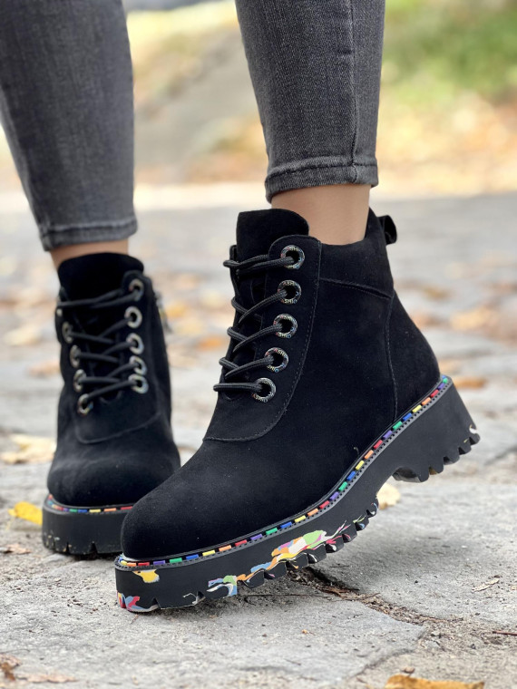 Botki ze skóry naturalnej – styl i wygoda na każdy dzień