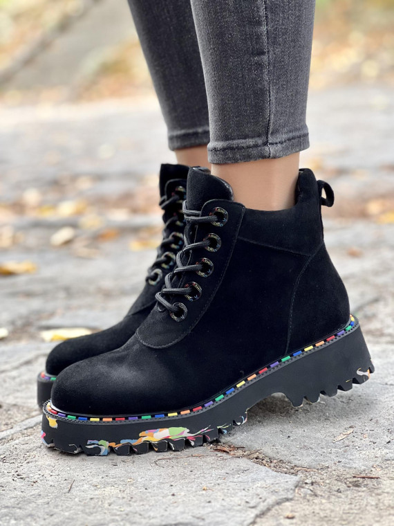 Botki ze skóry naturalnej – styl i wygoda na każdy dzień