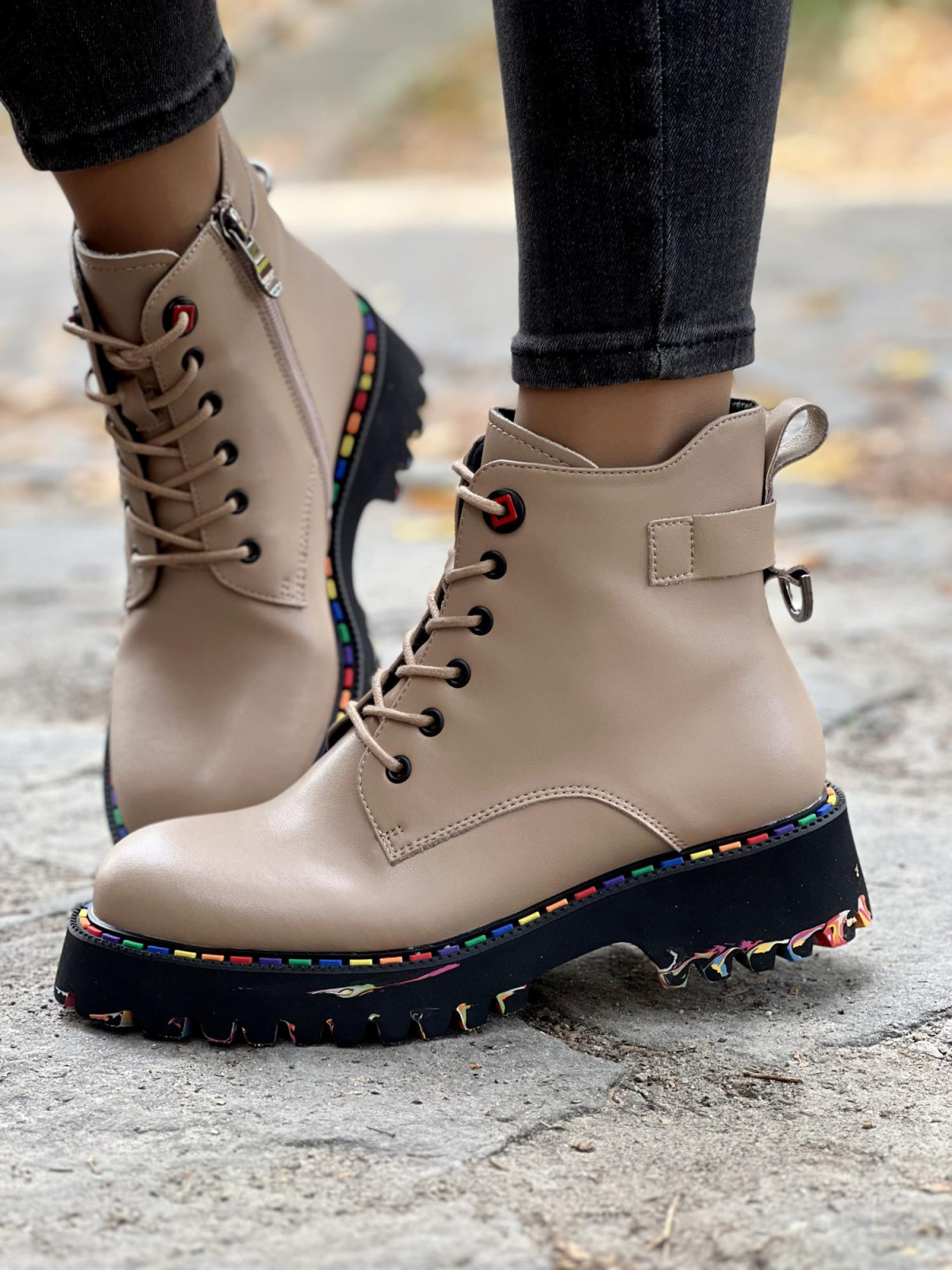 Stylowe trapery wykonane ze skóry naturalnej