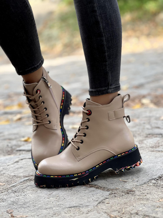 Stylowe trapery wykonane ze skóry naturalnej