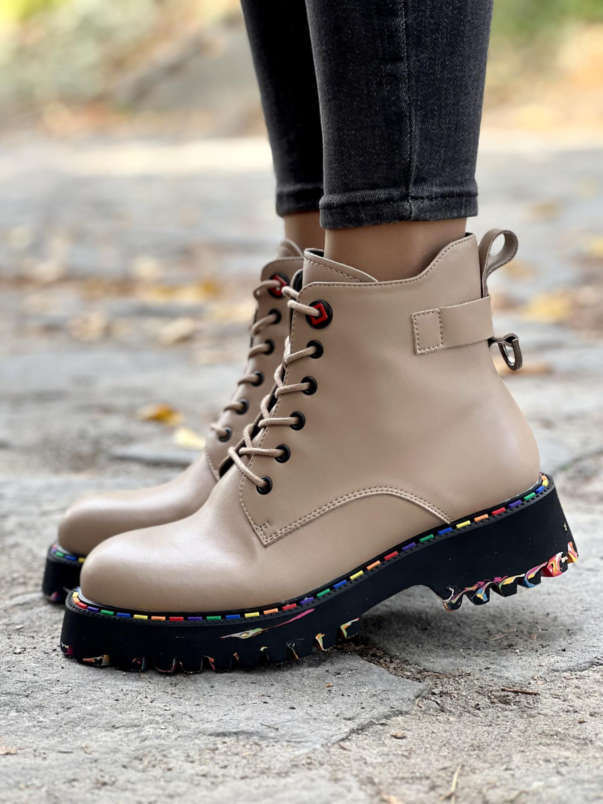 Stylowe trapery wykonane ze skóry naturalnej