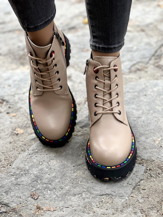 Stylowe trapery wykonane ze skóry naturalnej