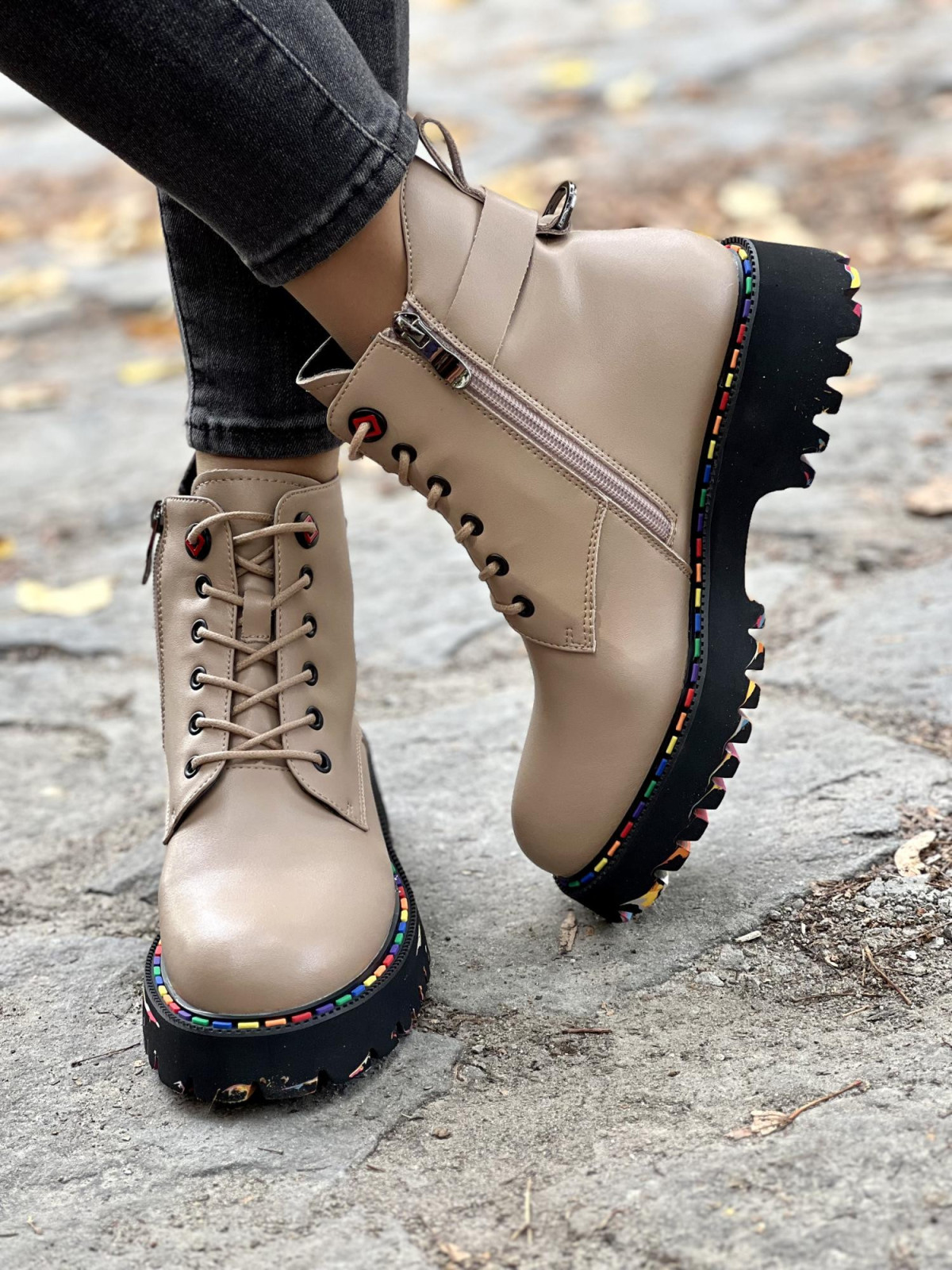 Stylowe trapery wykonane ze skóry naturalnej