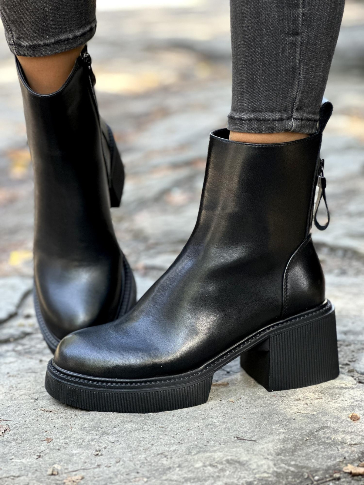 Botki wykonane ze skóry naturalnej