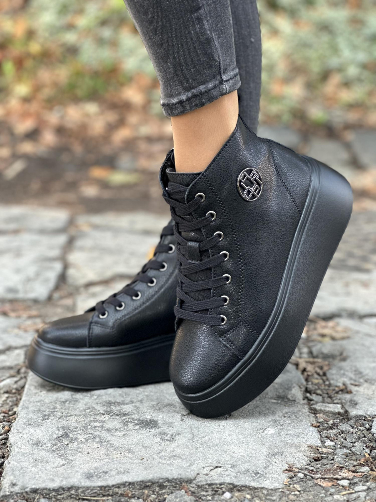 Wyjątkowe botki wykonane ze skóry naturalnej