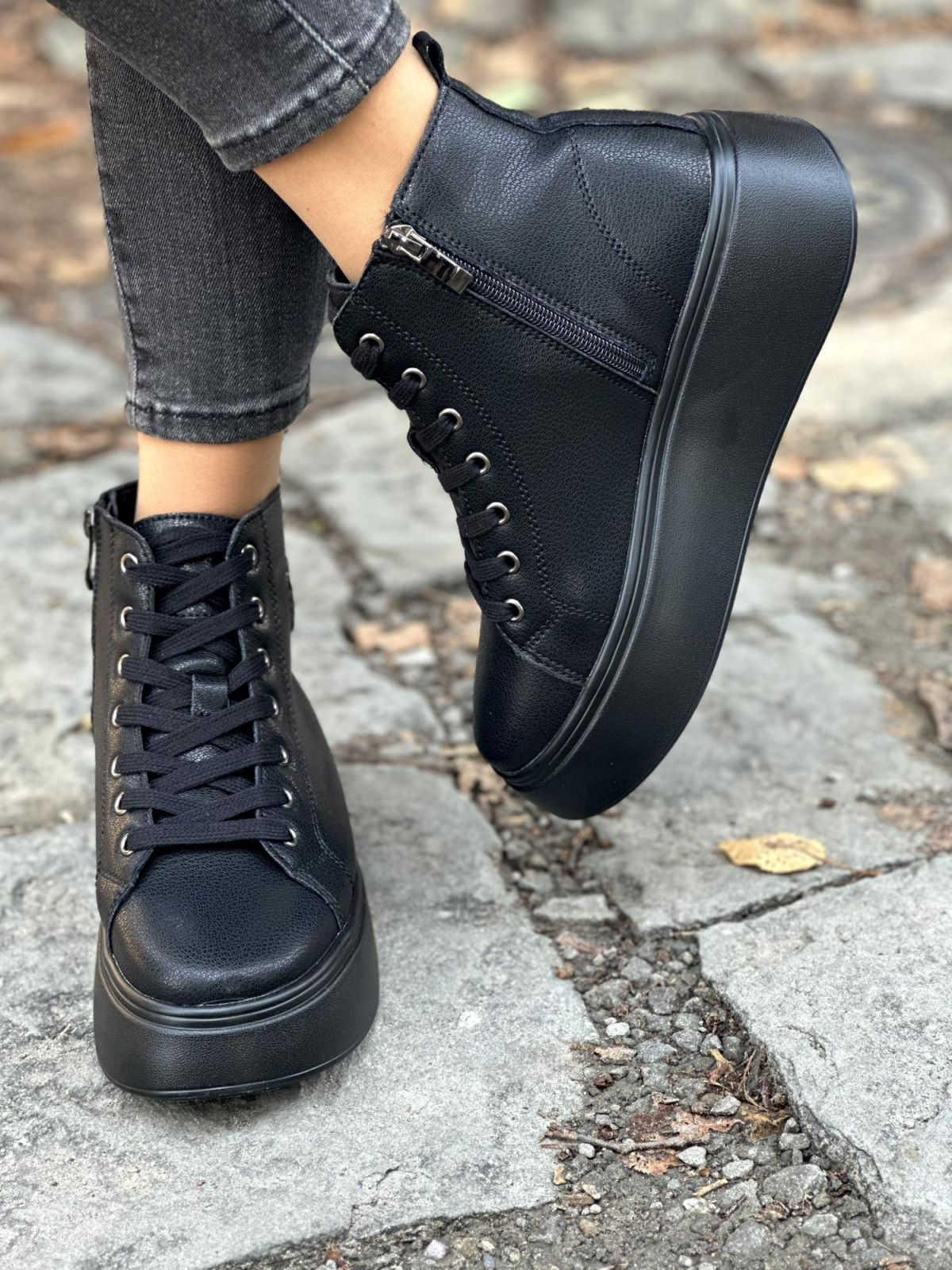 Wyjątkowe botki wykonane ze skóry naturalnej