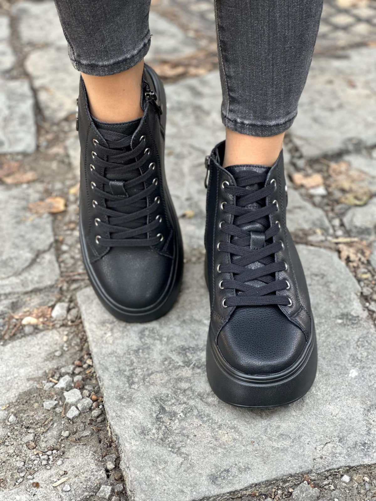 Wyjątkowe botki wykonane ze skóry naturalnej