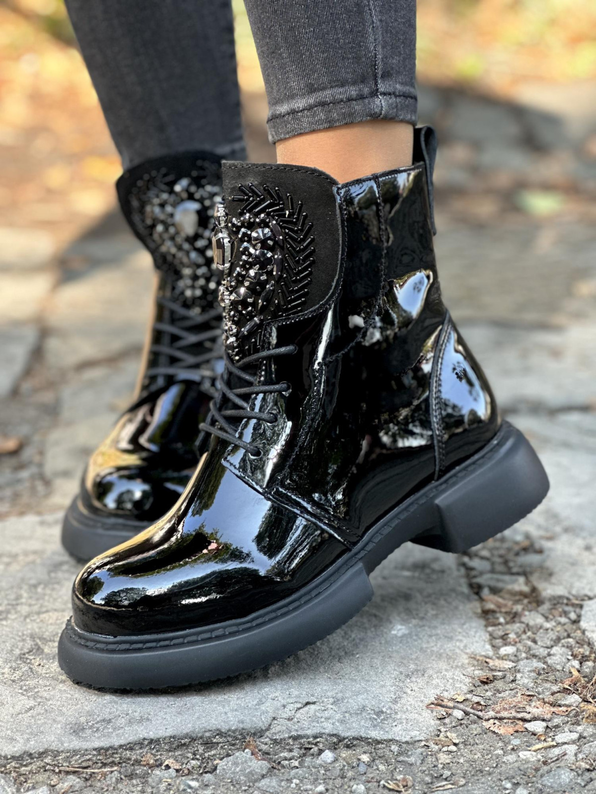 Eleganckie i efektowne botki ze skóry naturalnej