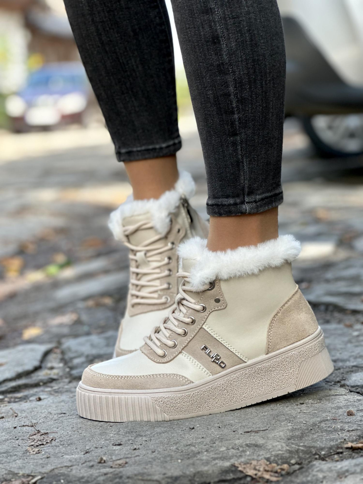 Sneakersy wykonane ze skóry naturalnej