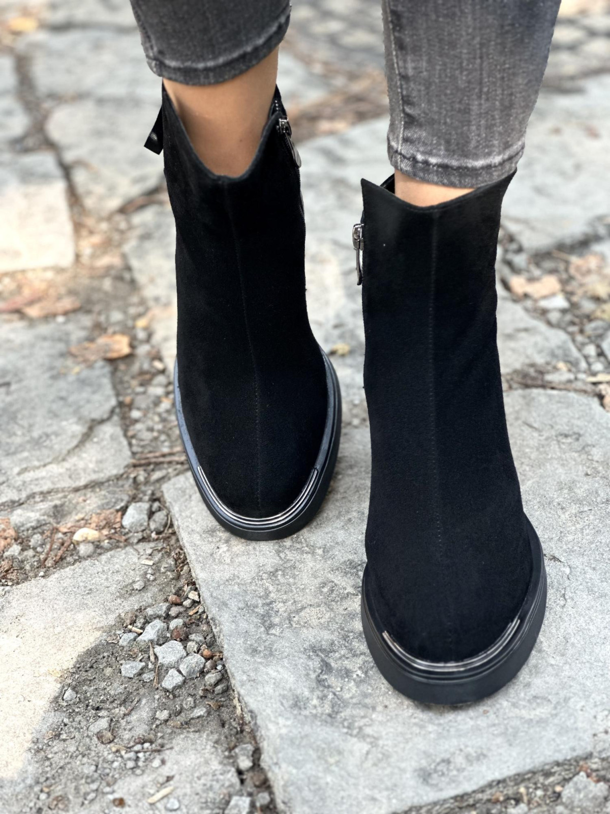 Nowoczesne i stylowe botki ze skóry naturalnej