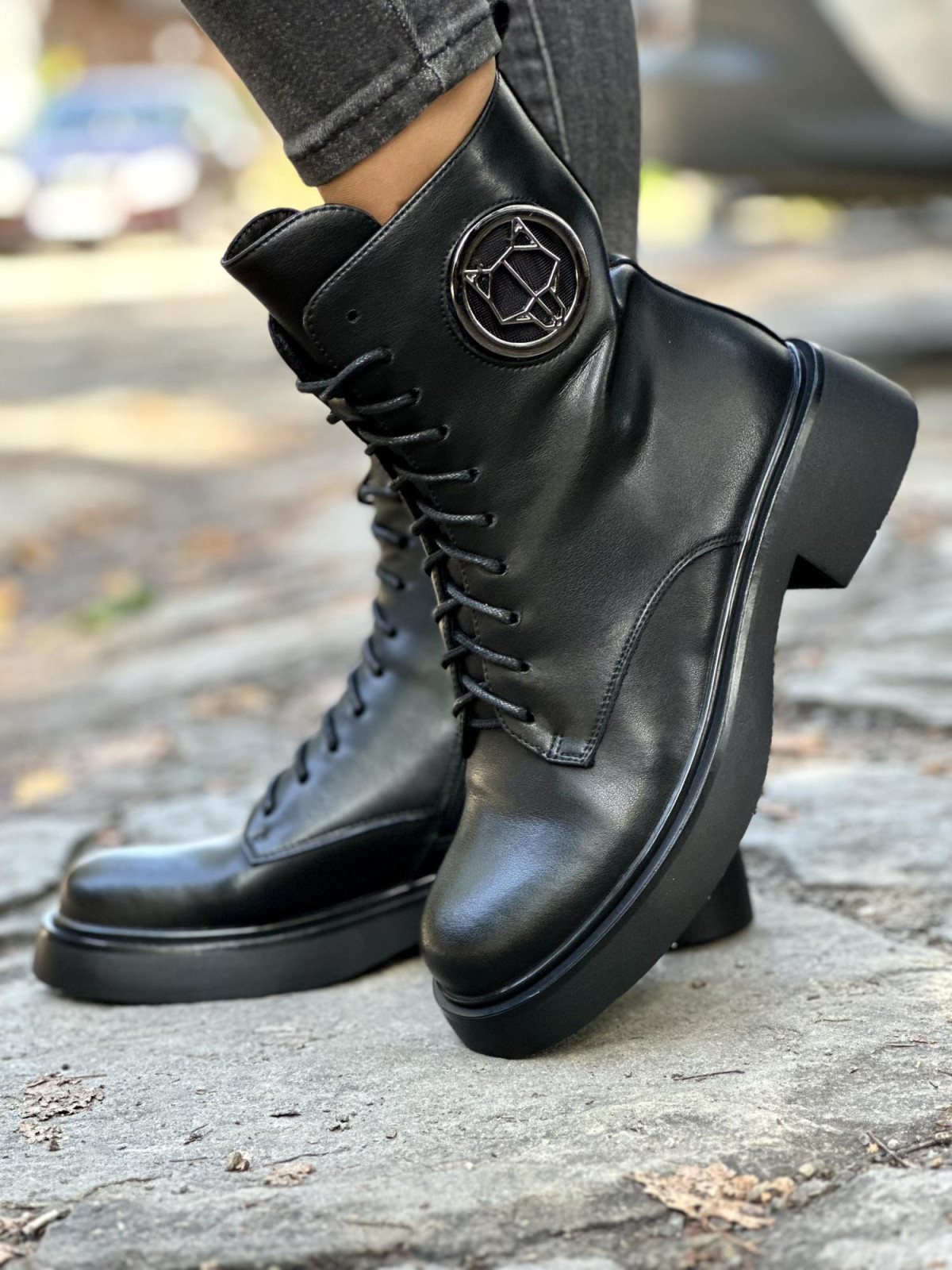 Botki wykonane ze skóry naturalnej