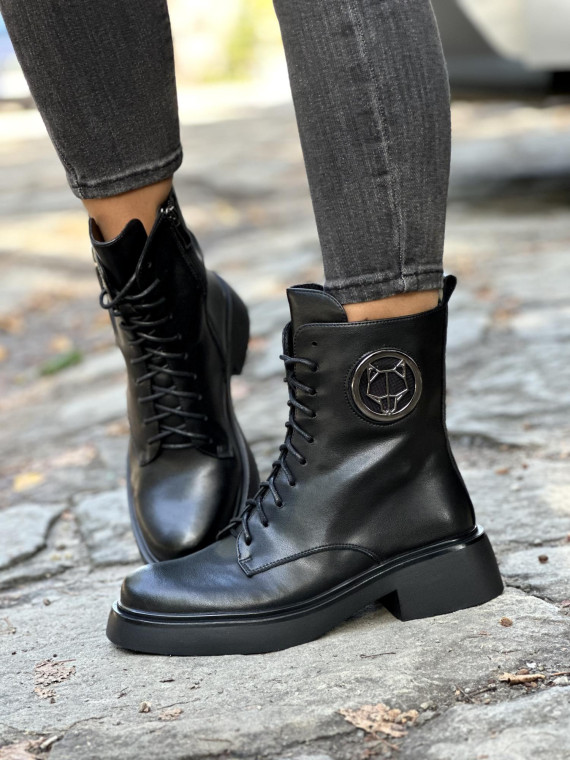 Botki wykonane ze skóry naturalnej